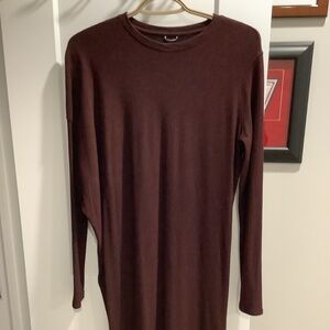 Kit + Ace rich burgundy/wine, size small